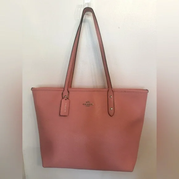 COACH Pink City Zip F57522
Crossgrain Leather Pink Blush bag (Read description) - Picture 2 of 11